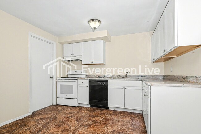 Photo - 8305 Mt Carmel St