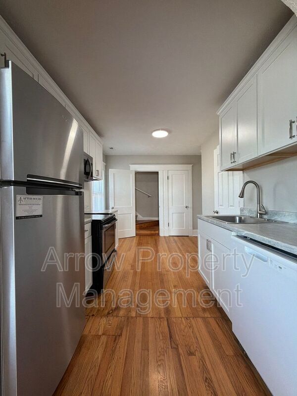 Building Photo - 130 N 27th St Unit 2
