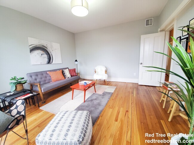 25 Kensington Ave Unit 2