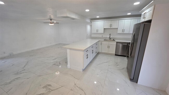 Photo - 5332 NW 18th St Unit 2-A