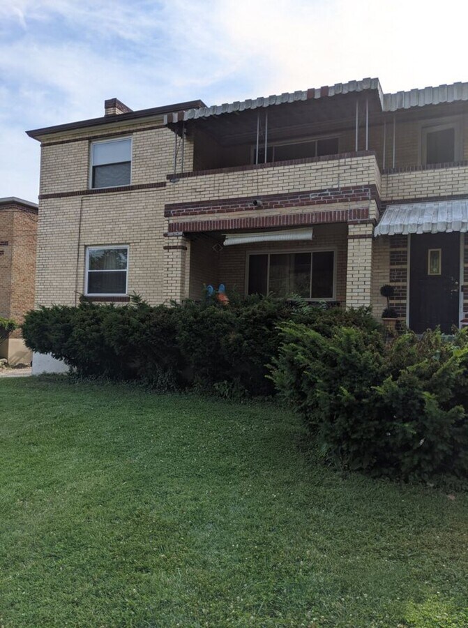 Photo - Greenland Pl 7713 Unit 1