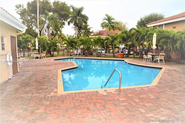 Photo - 560 NW 82nd Pl Unidad 305