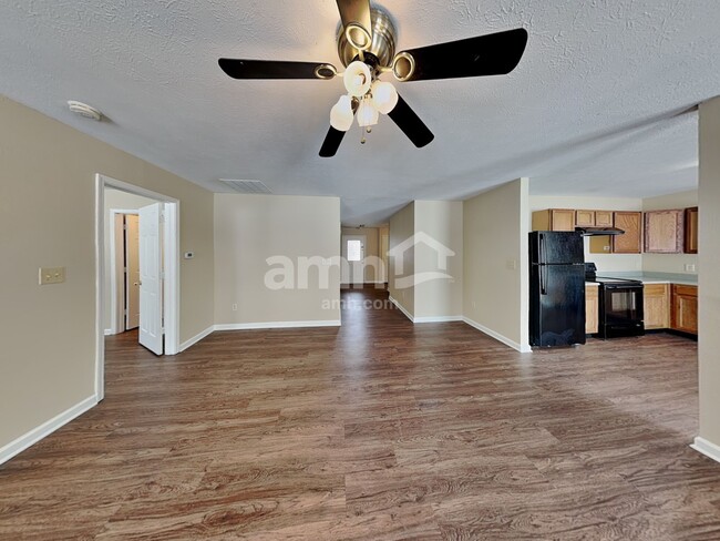 Photo - 5904 Jackie Ln