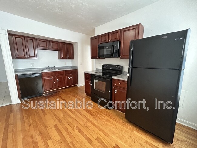 Building Photo - 62 Sterling St Rental