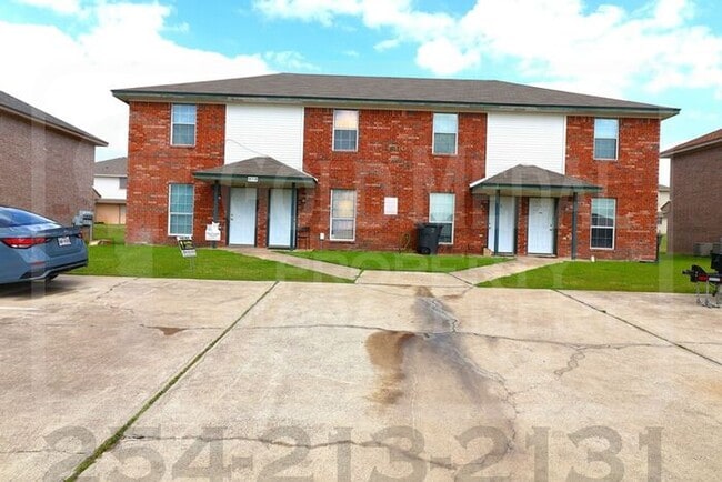 Building Photo - 4500 Sylvia Dr