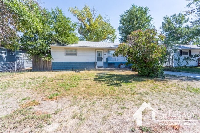 Building Photo - Ranch Style Home