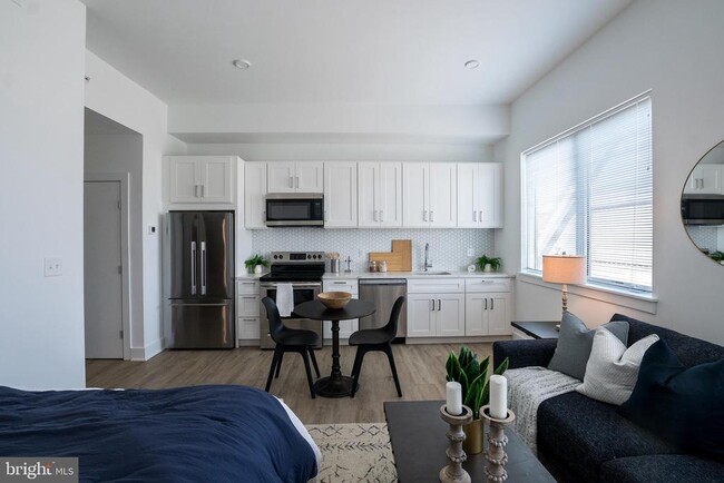 Building Photo - 2235 Washington Ave Unit 305 Rental