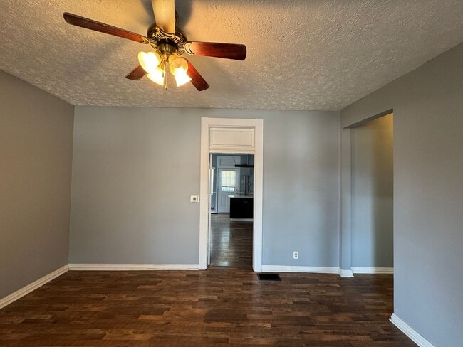 Photo - Bates Hendricks 3 Bedroom 2 Bath