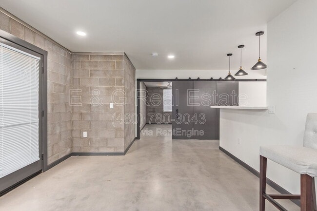 Photo - 129 N 11th Ave Unidad 1b
