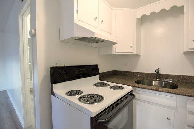 Photo - 523 Walker Dr Unit 00