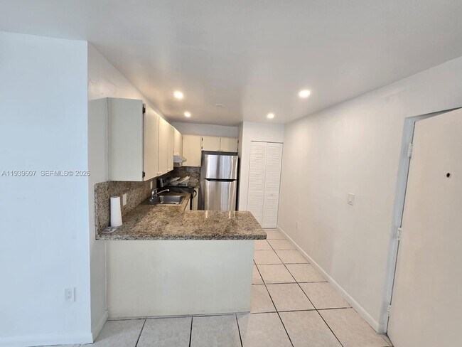 Photo - 2727 NW 17th Terrace Unit 404