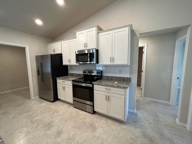 Photo - **COMING SOON** 4BED / 2BATH Available mid February!