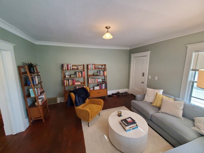 Photo - 611 Evans St SE Unidad 1st Floor