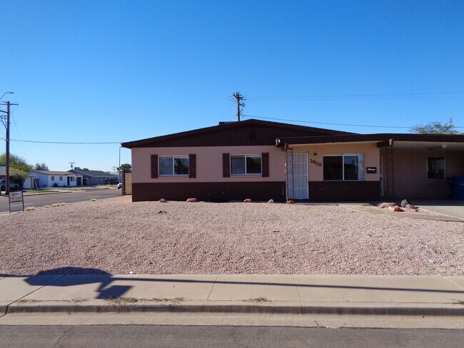 Photo - 1608 N Markdale