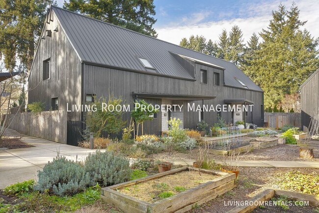 Building Photo - 4863 NE Going St