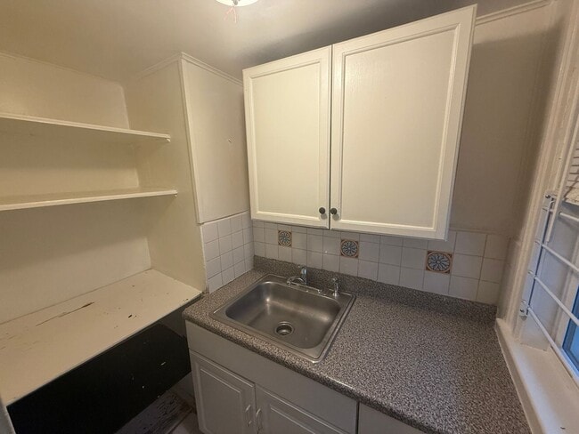 Photo - 139 Franklin St Unit 4