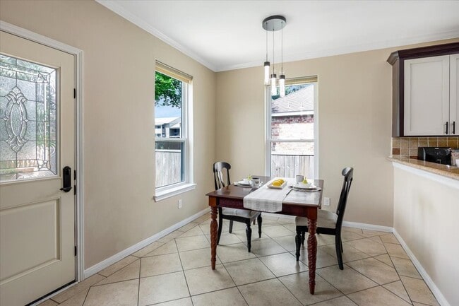 Photo - 5343 Oak Cove Dr