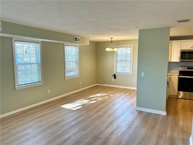 Photo - 101 Marlborough St