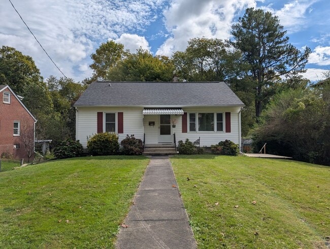 Photo - Fabulous Location - Black Mountain Rental