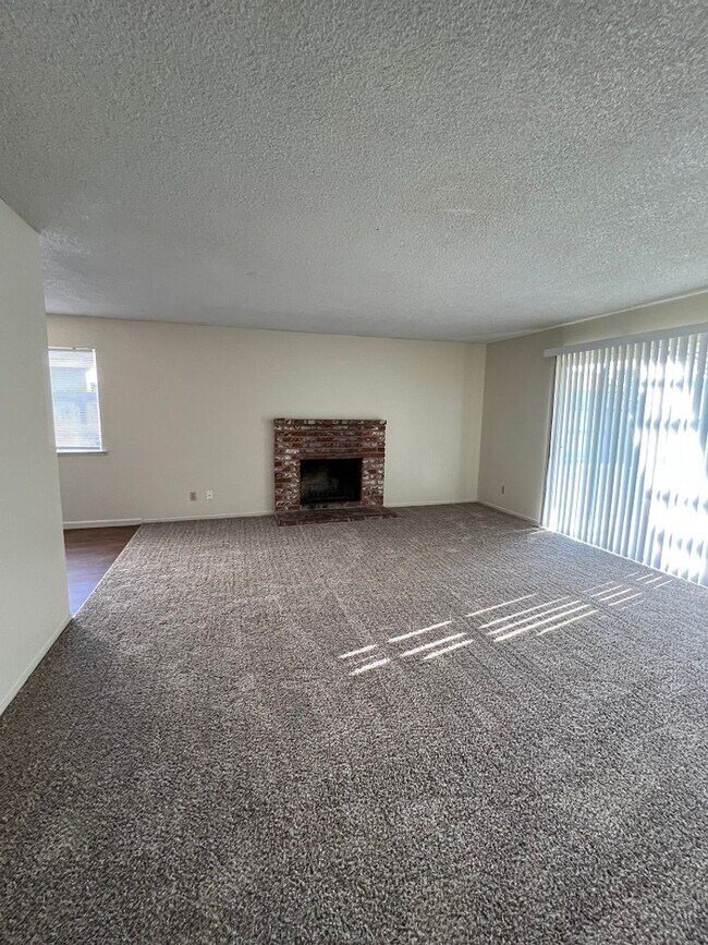 1456 Pico Ave (Gettysburg/Fowler) Rental House Rental in Clovis, CA