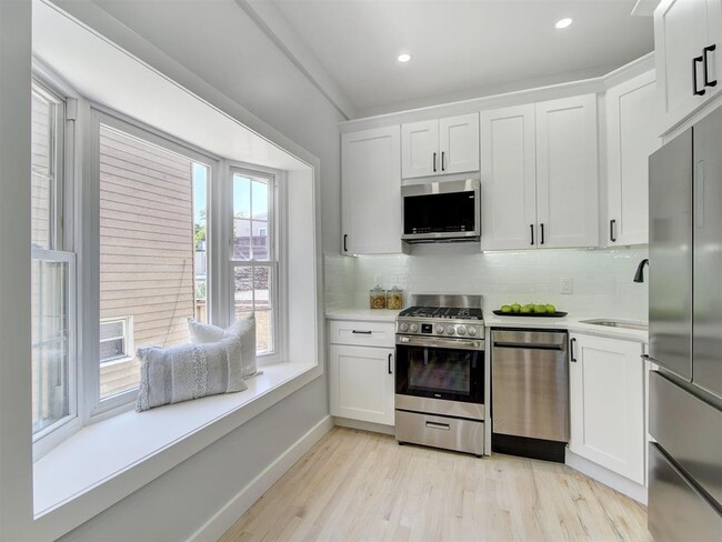 Photo - 47 Washburn St Unit 202