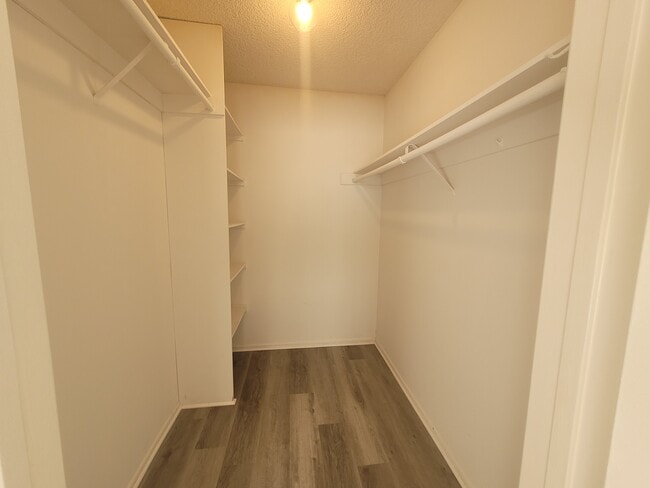 Photo - Eastborne III Apartments