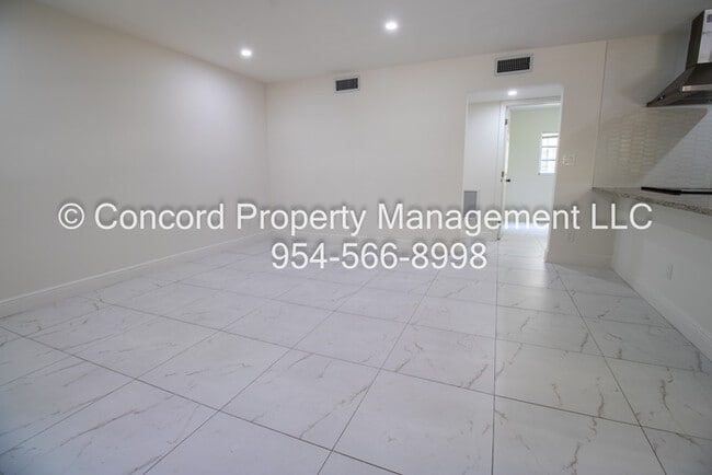 Photo - Stunning Upated 2 bedroom, 1 bath in Sailb...