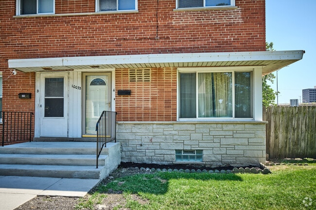 Building Photo - 10033 Frontage Rd Rental