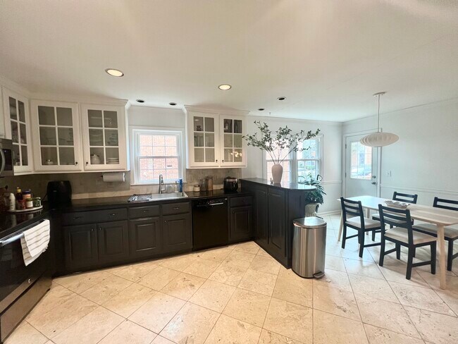 Photo - 6520 Roswell Rd