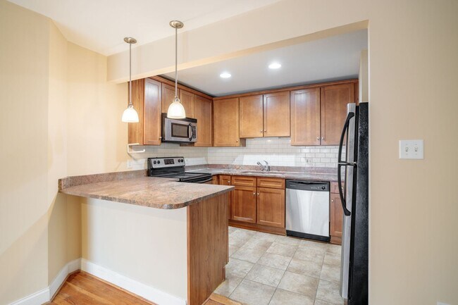 Photo - 2100 Grove Ave Unidad 18