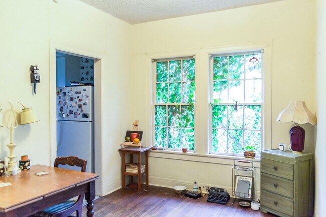 Photo - 1918 Robbins Pl Unit B