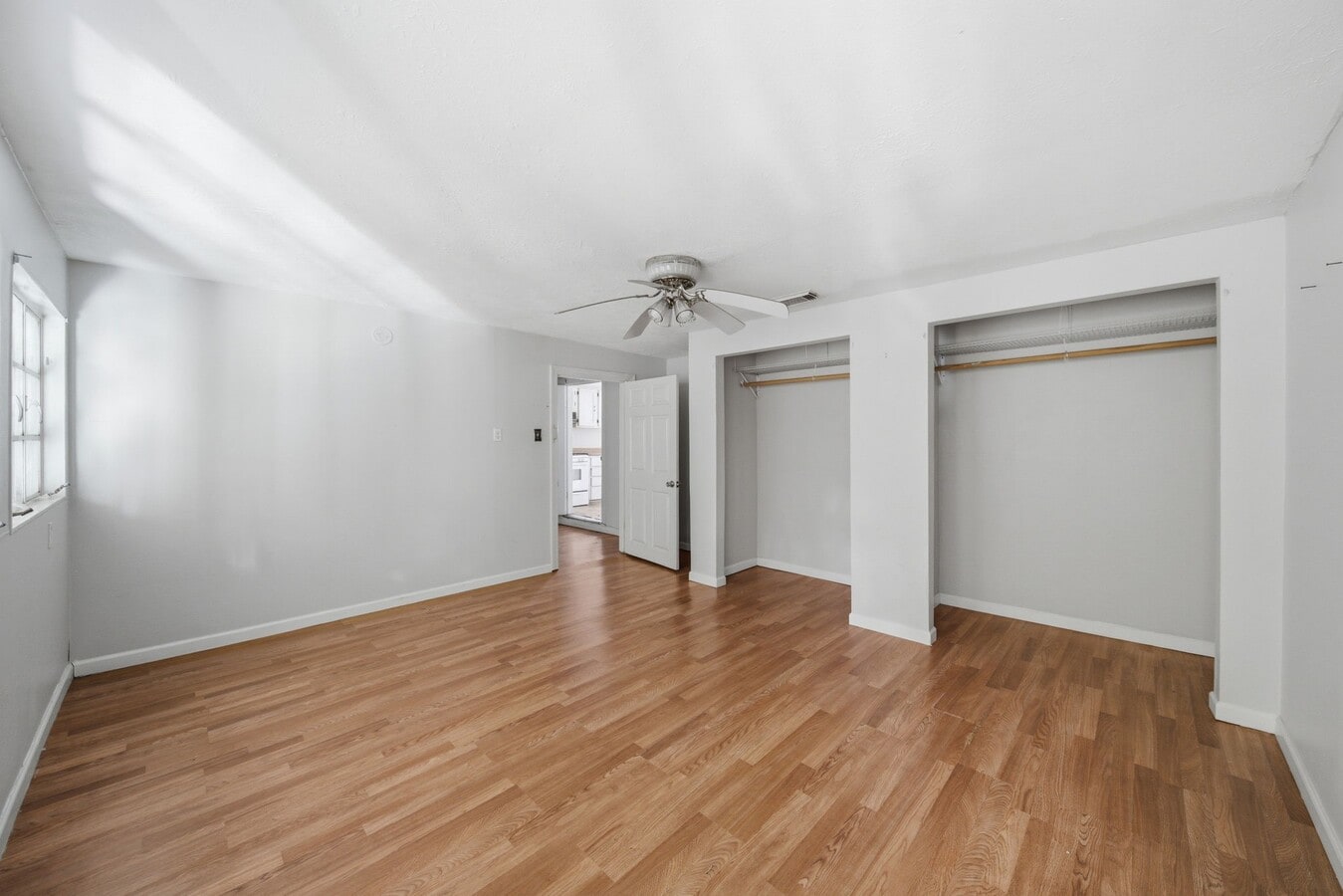 Photo - 410 Live Oak St