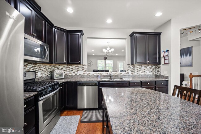 Photo - 1738 Beacon Ln