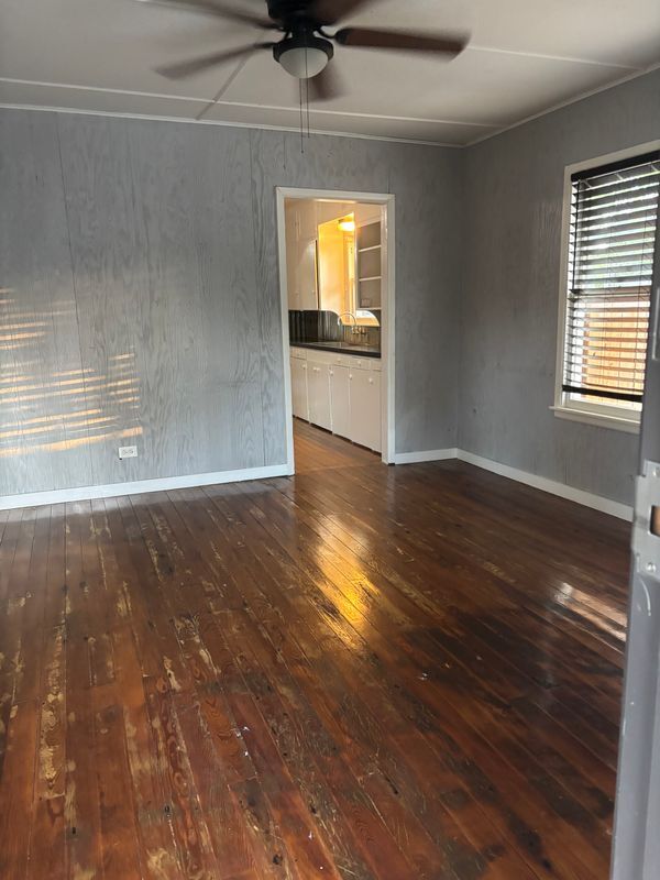 Photo - 874 Oasis St