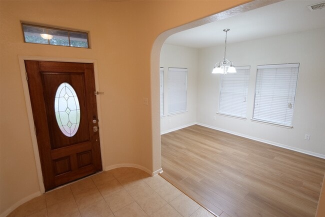 Photo - 803 Harbor Lakes Ln