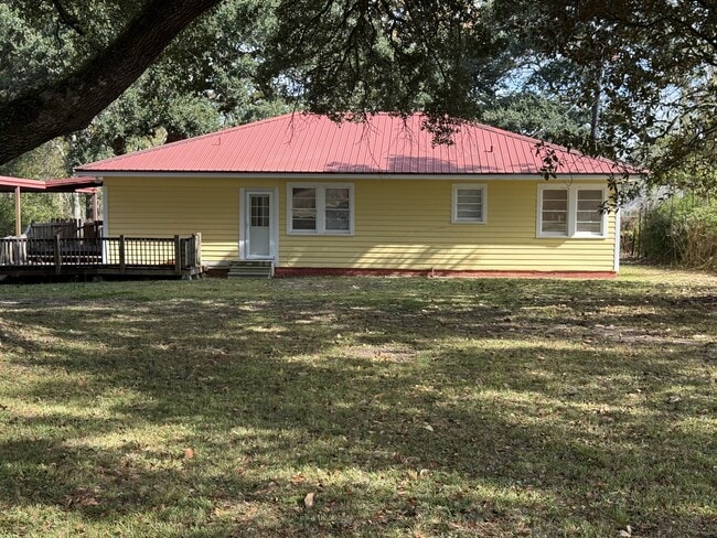 Building Photo - 2418 N University Ave