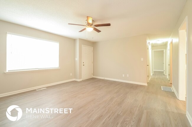 Photo - 1003 Oak Blvd