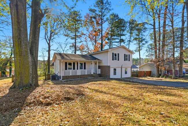 Photo - 264 Greenwood Dr NW