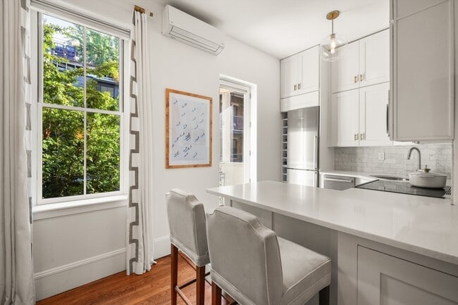 Photo - 66 Appleton St Unit 3