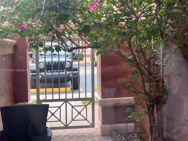 Photo - 6104 NW 114th Pl