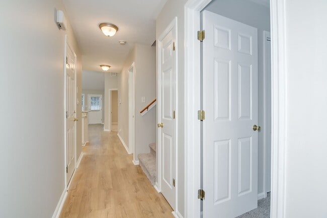 Photo - 3 Bedroom 2 Bath Townhouse With Garage