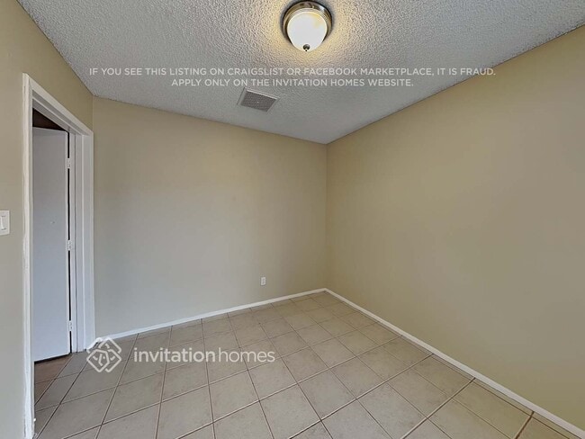 Photo - 1020 W Halstead Dr