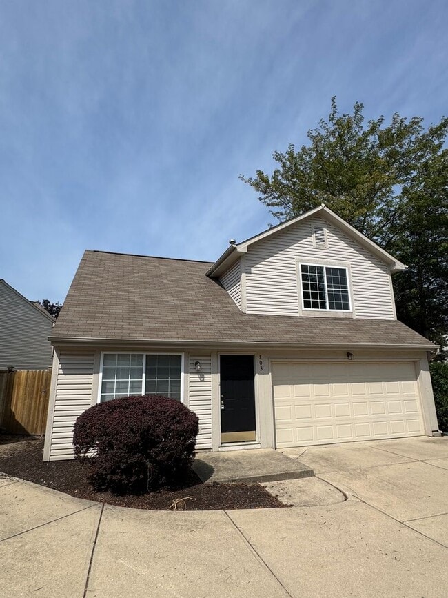 Photo - 703 Mountain Pine Dr