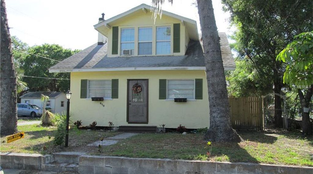 Photo - 410 28th St W