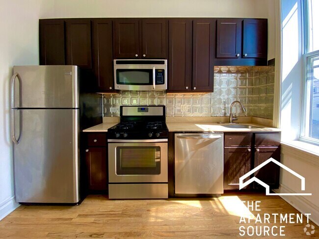 Building Photo - 1248 W 18th St Rental