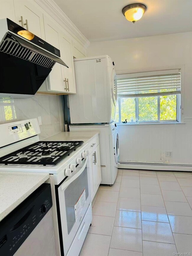 Photo - 33-24 255th St Unit 3rd Floor