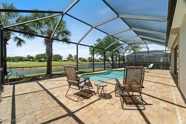 Building Photo - 6140 Victory Dr Rental