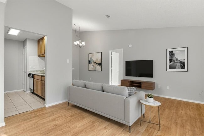 Photo - 413 Country Aire Dr