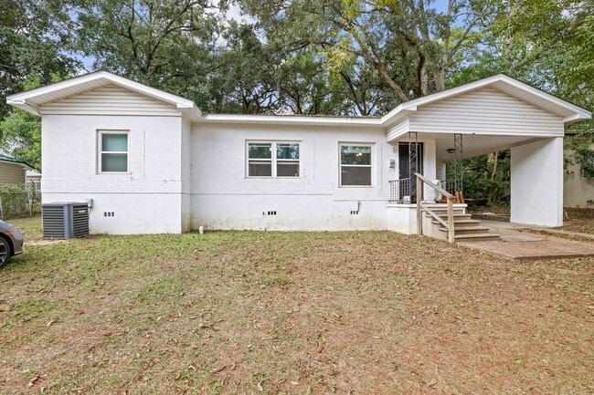 Photo - 200 Edwards St
