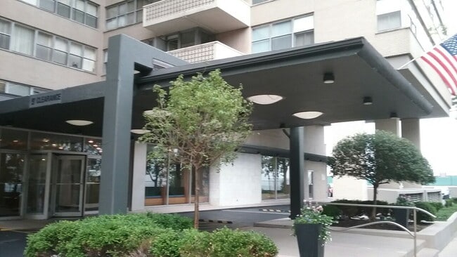 Photo - 6301 N Sheridan Rd Unit 25F